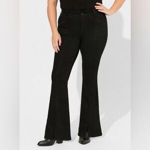 NWT Torrid Bombshell Flare Super Soft High-Rise Jean 10